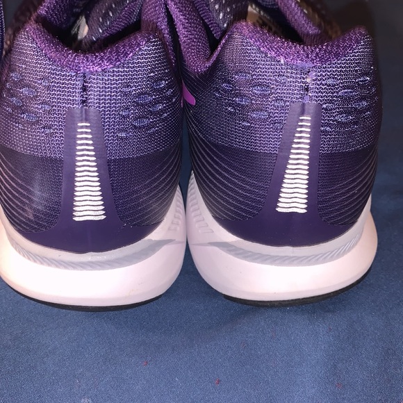 WMN’S Nike air zoom Pegasus - Picture 2 of 3